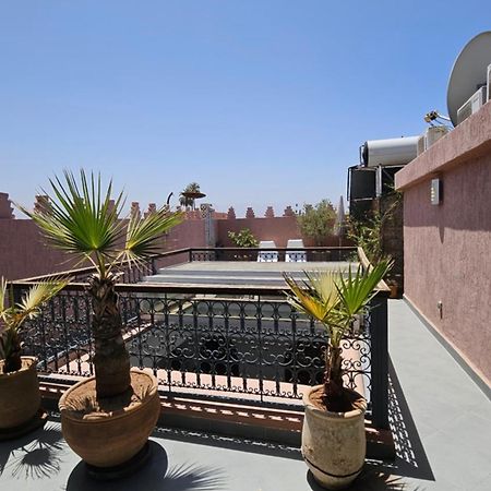 Riad Melilo Avec Piscine Chauffee Marrakesh Bagian luar foto