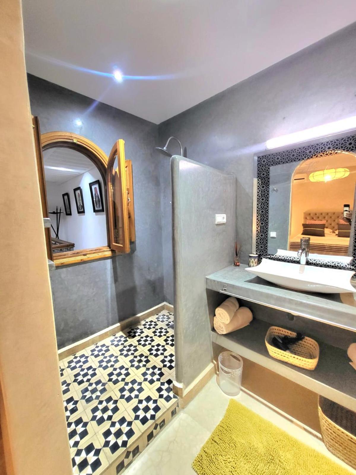 Riad Melilo Avec Piscine Chauffee Marrakesh Bagian luar foto
